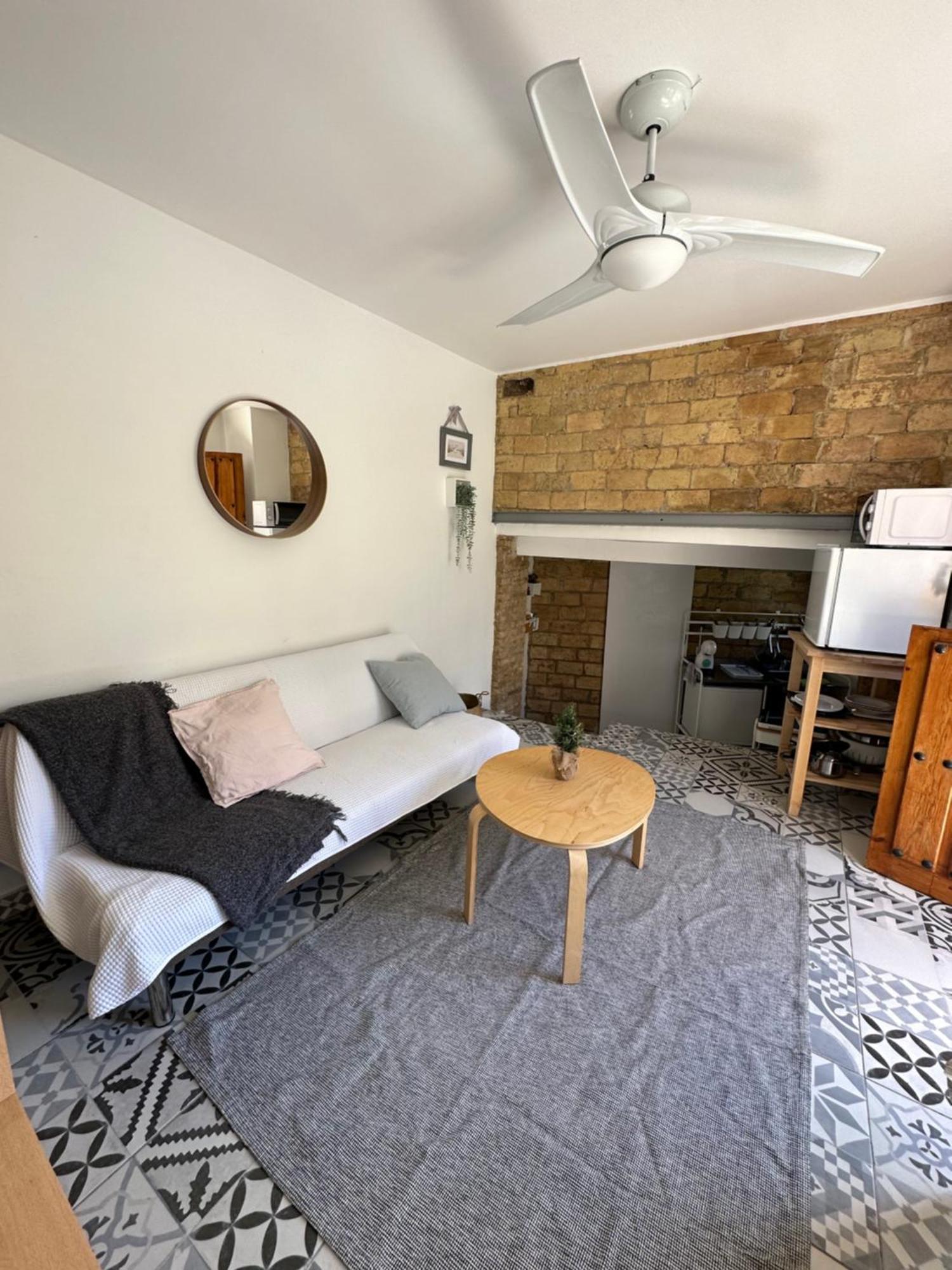 Precioso Apartamento Con A/A En Ruzafa Con Terracita Privada Y Acceso A Un Jardin, Para 2-3 Personas Valencia Luaran gambar