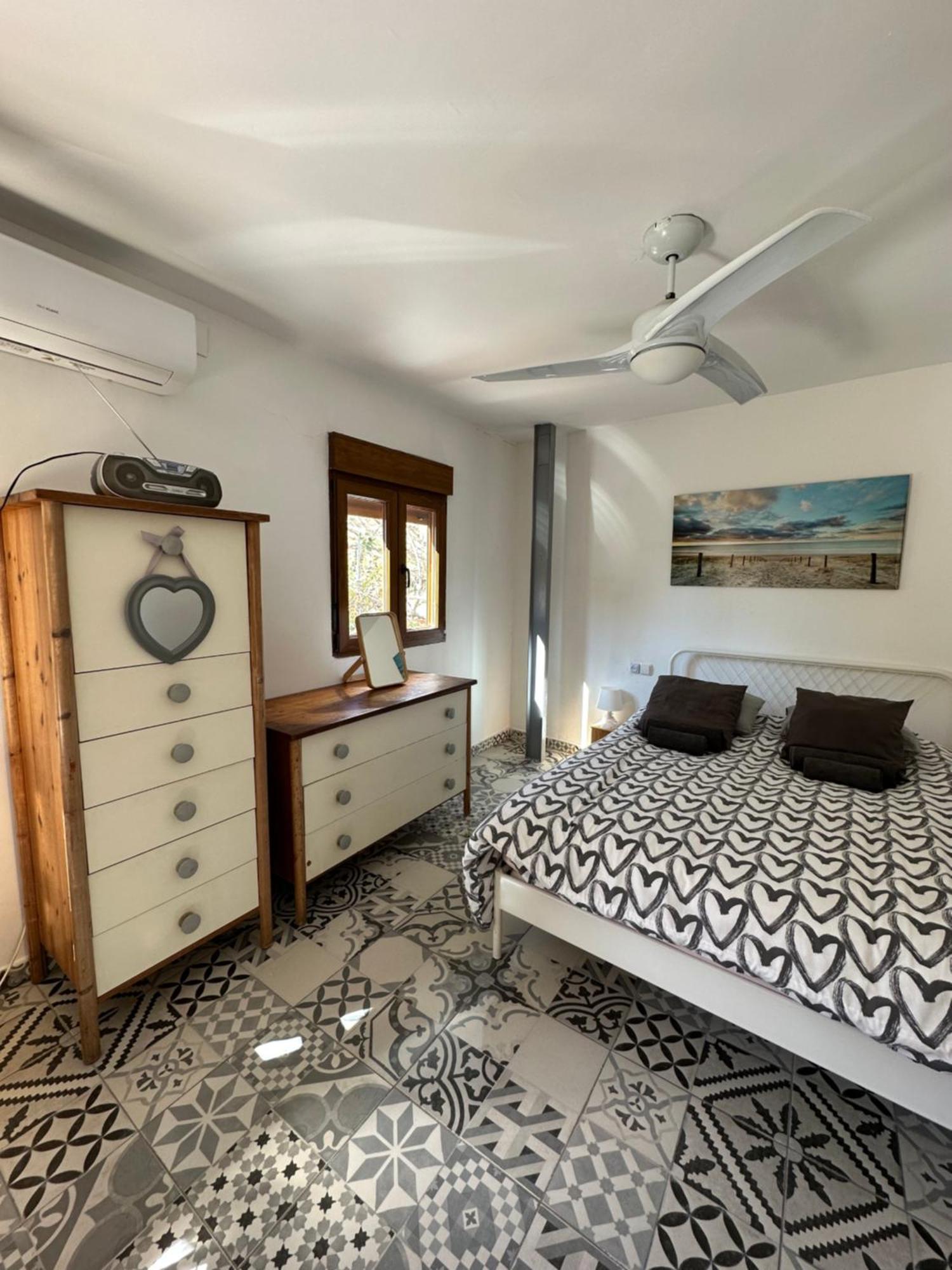 Precioso Apartamento Con A/A En Ruzafa Con Terracita Privada Y Acceso A Un Jardin, Para 2-3 Personas Valencia Luaran gambar