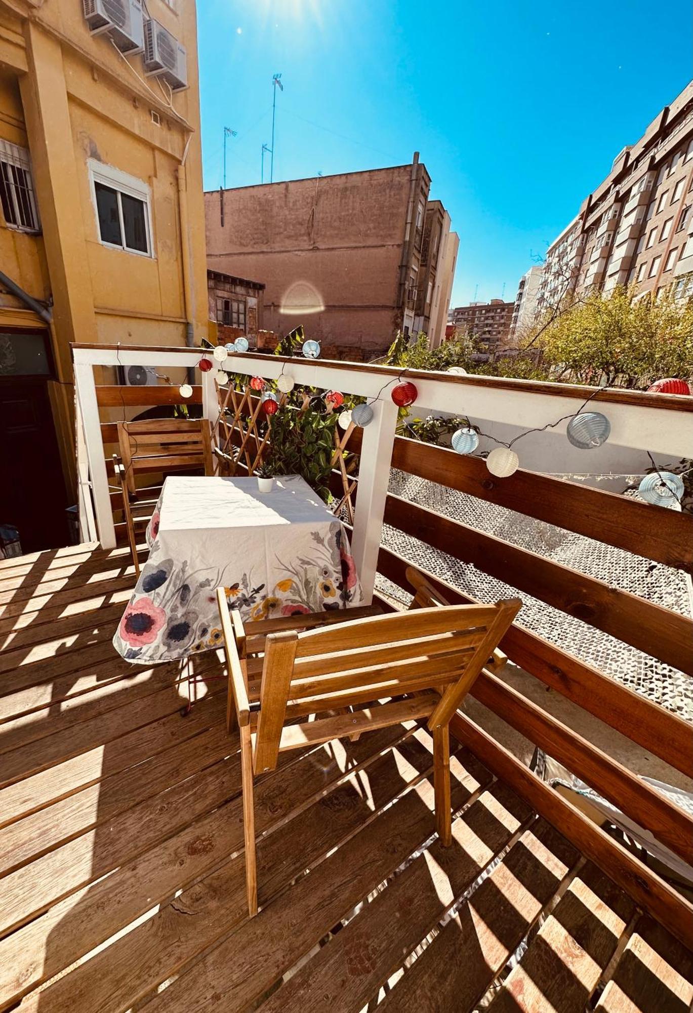 Precioso Apartamento Con A/A En Ruzafa Con Terracita Privada Y Acceso A Un Jardin, Para 2-3 Personas Valencia Luaran gambar