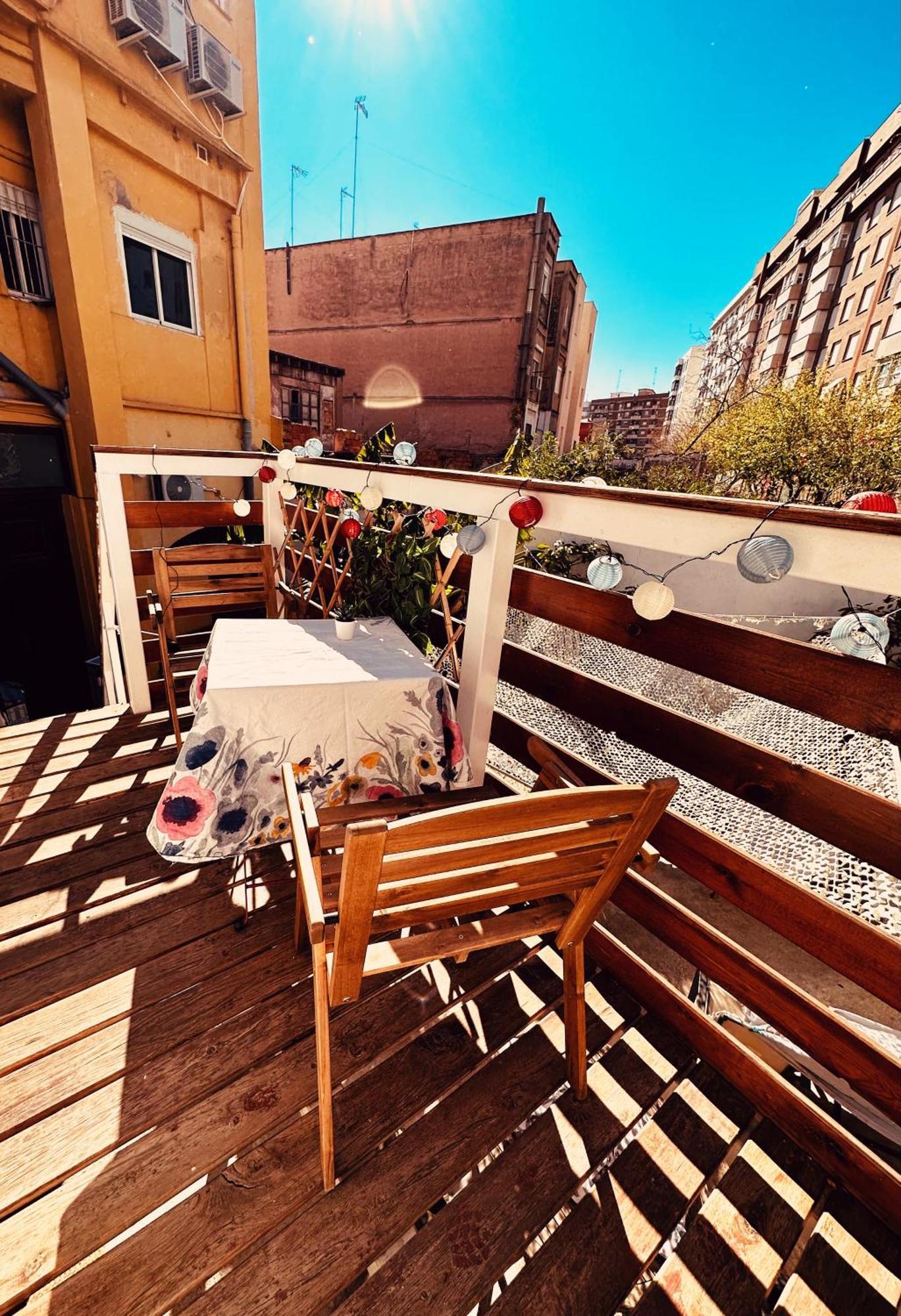 Precioso Apartamento Con A/A En Ruzafa Con Terracita Privada Y Acceso A Un Jardin, Para 2-3 Personas Valencia Luaran gambar